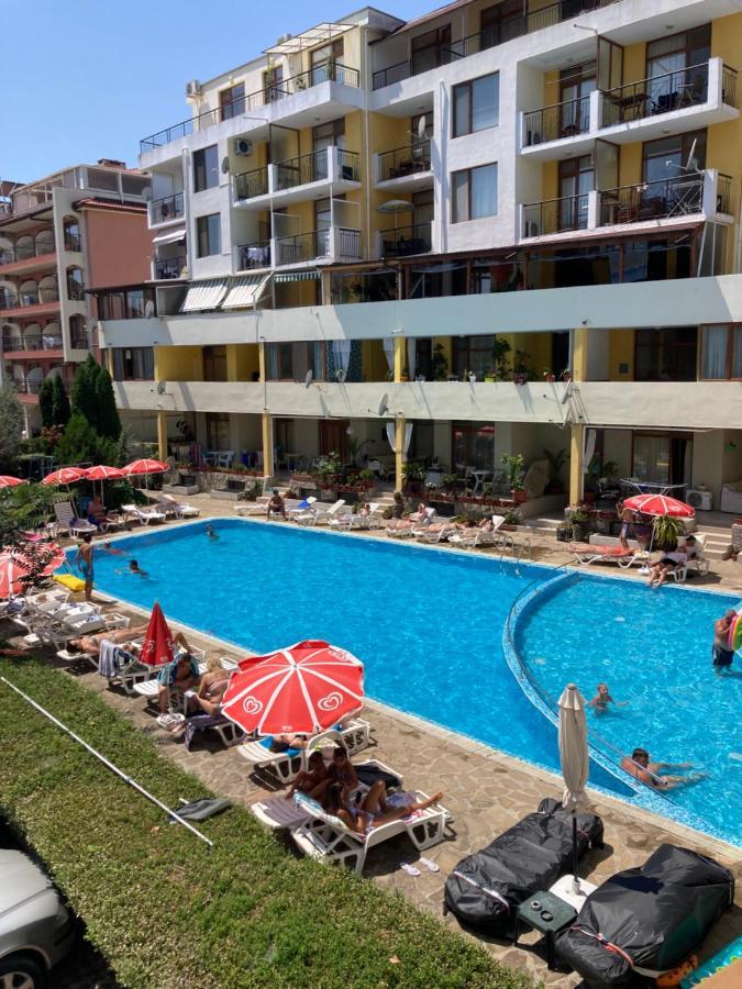 Апартаменти Блу Самър 1 & 2 & 3 Slăntjev Brjag Exteriör bild